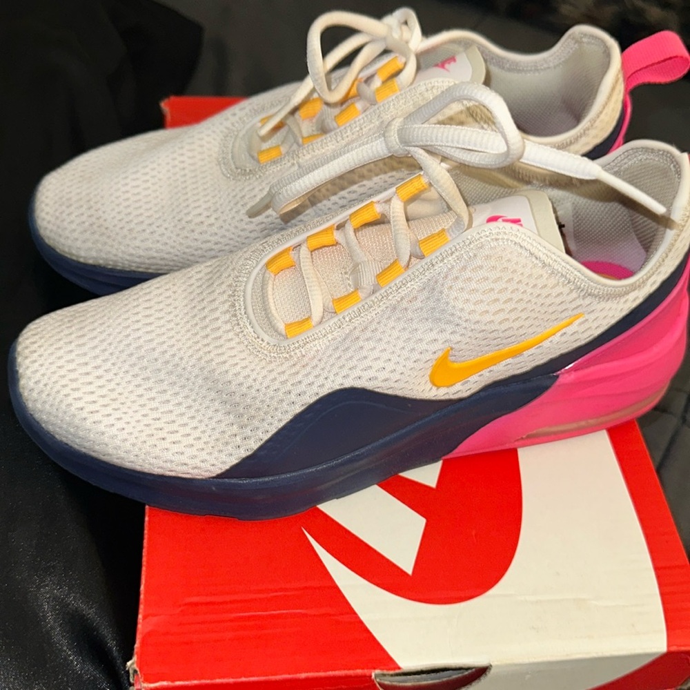 Air Max motion 2